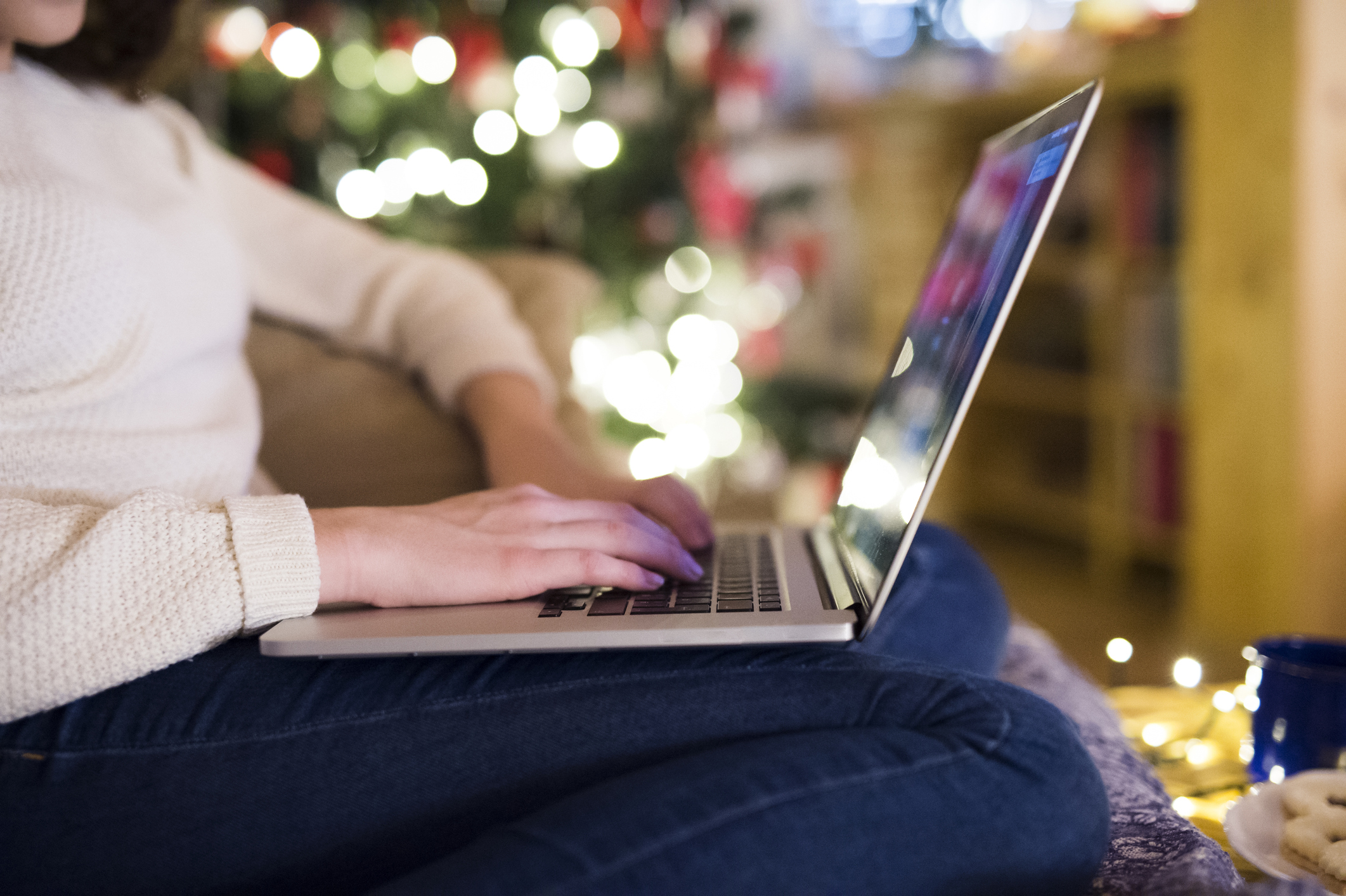 How to Avoid Falling Victim to Online Christmas Scams