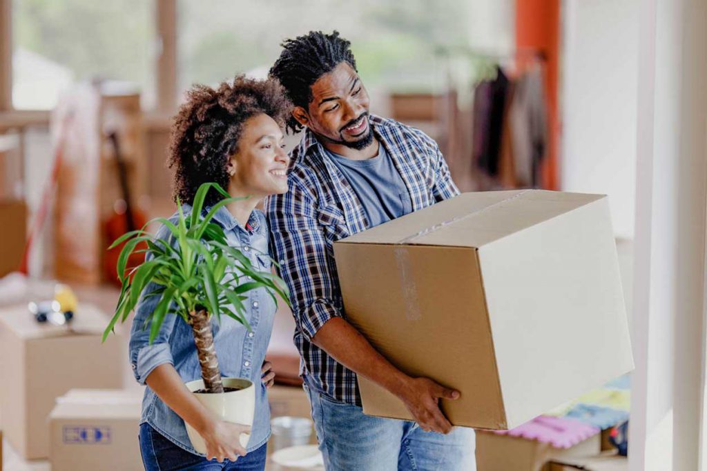 Relocating? Here are 6 Essential Packing and Moving Tips